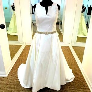 Enchanting Bridal Gown by Mon Cheri #215101